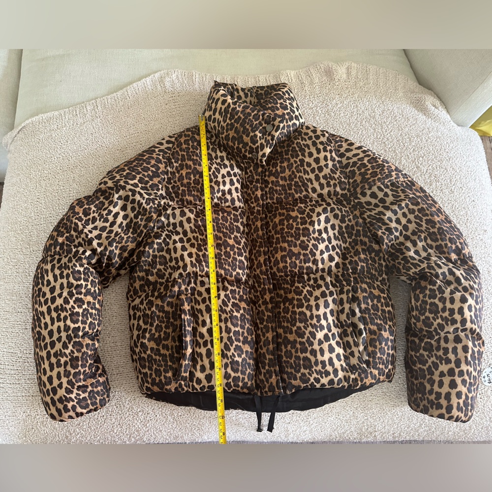 AAPARIS leopard puffer! Super cute and warm! Small